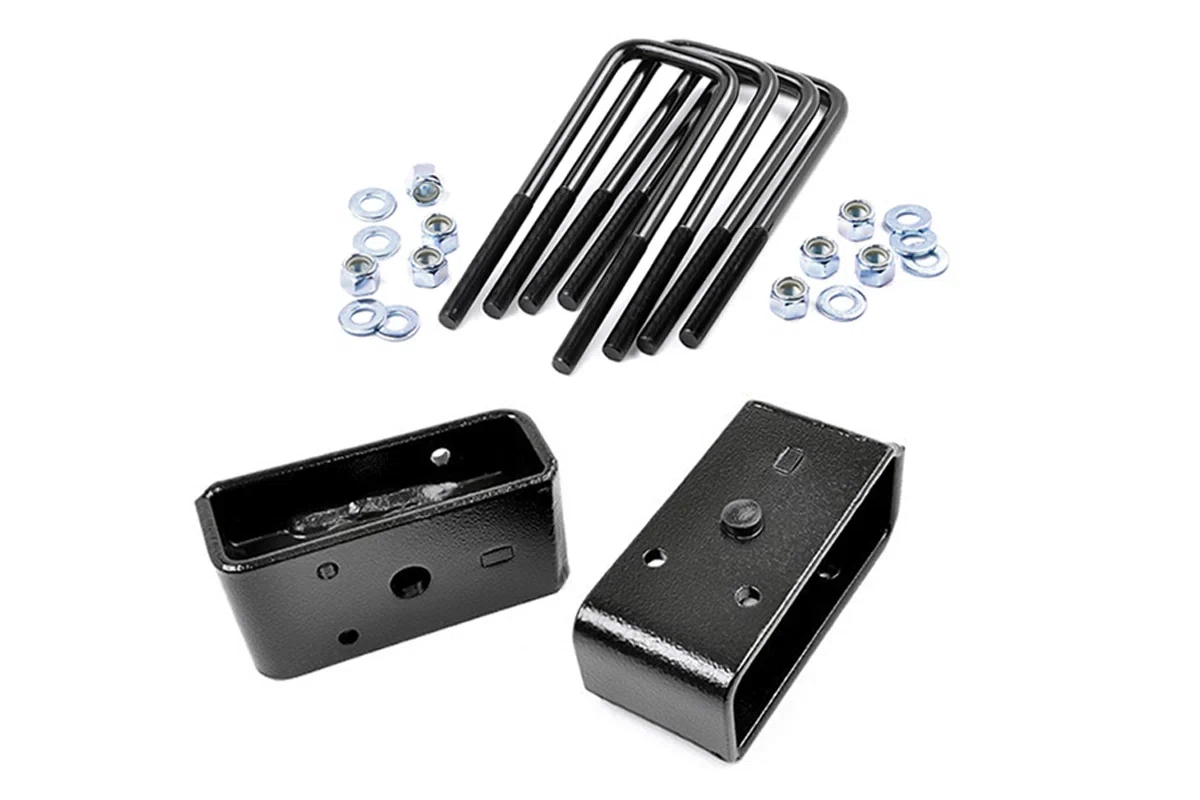 Fits Chevy Silverado 2500 HD 2&4WD (2001-2010) 1.5_ Block & U-Bolt Kit; 6573